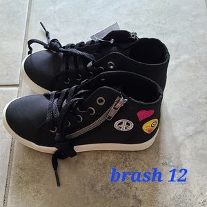 Girl sneakers sz12